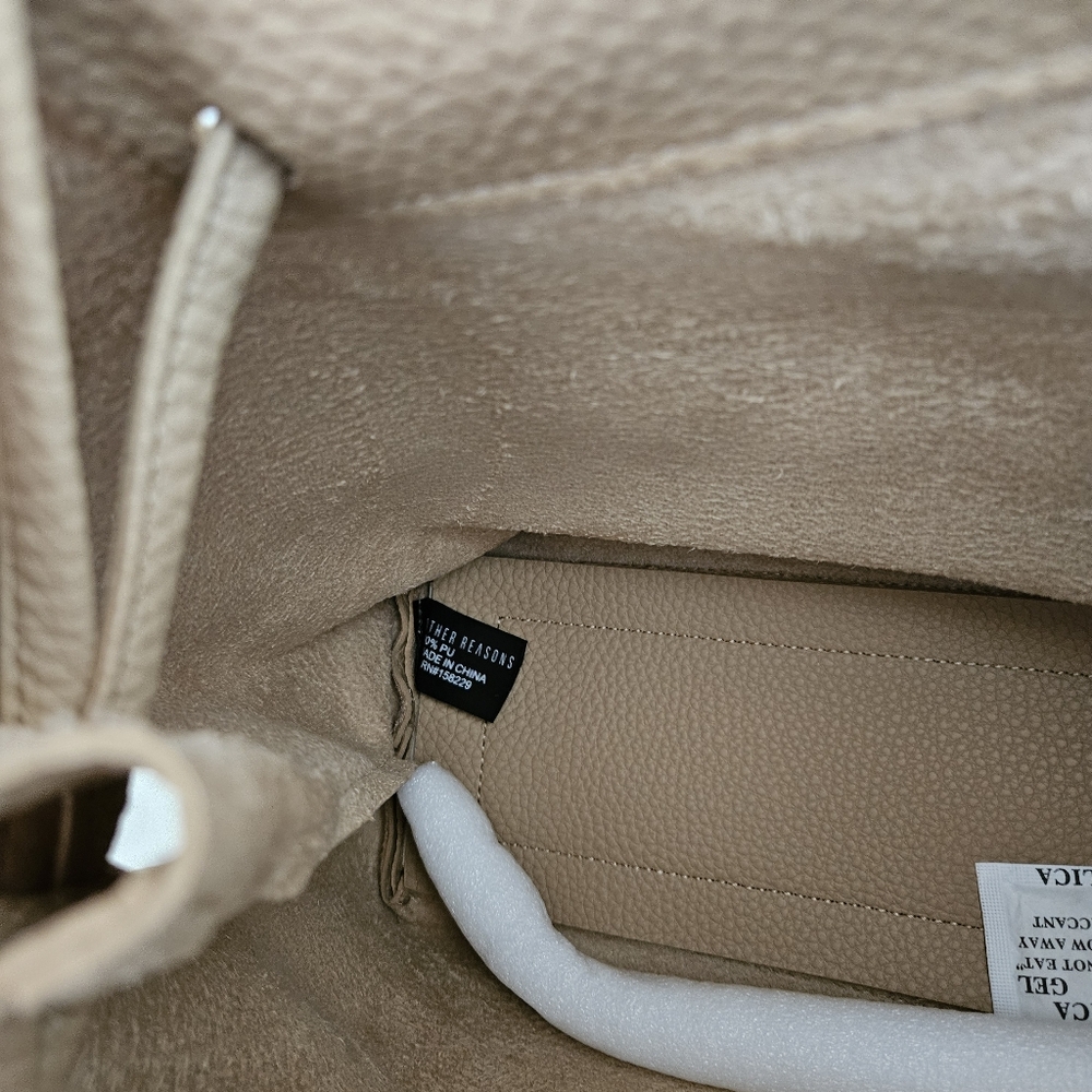 8 Other Reasons Vegan Leather Slouchy Bucket Bag Tan Neutral - Picture 7 of 8